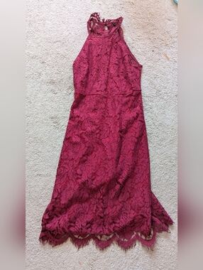 Women's Lace Halter Midi Dress in Burgundy